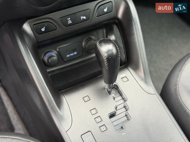 Коричневий Хендай іх35, об'ємом двигуна 2 л та пробігом 230 тис. км за 14300 $, фото 41 на Automoto.ua