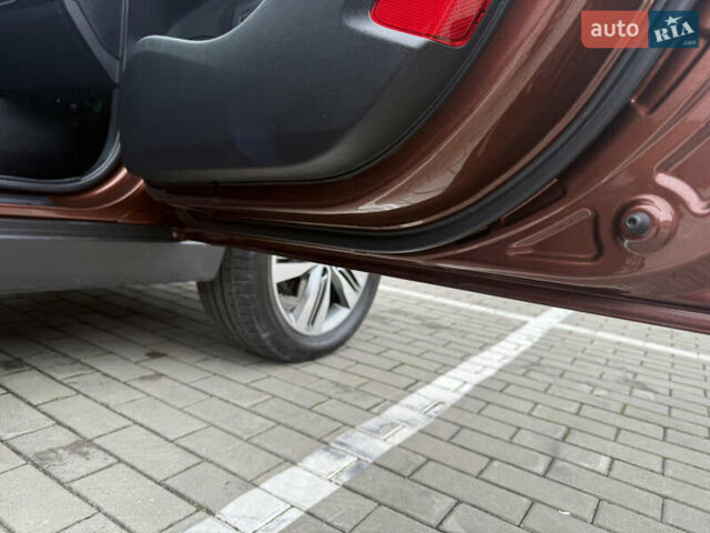 Коричневий Хендай іх35, об'ємом двигуна 2 л та пробігом 211 тис. км за 17400 $, фото 63 на Automoto.ua