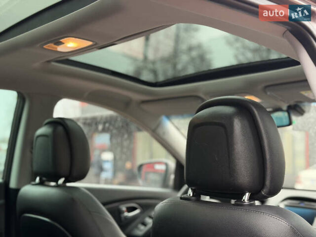 Коричневий Хендай іх35, об'ємом двигуна 2 л та пробігом 230 тис. км за 14300 $, фото 30 на Automoto.ua