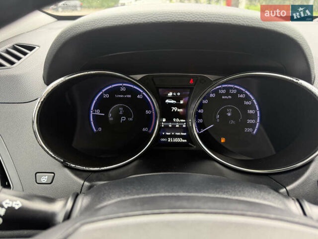 Коричневий Хендай іх35, об'ємом двигуна 2 л та пробігом 211 тис. км за 17400 $, фото 24 на Automoto.ua