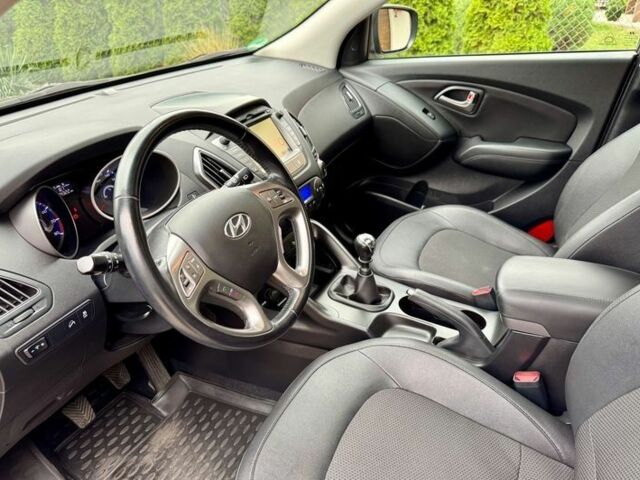 Коричневый Хендай их35, объемом двигателя 1.6 л и пробегом 144 тыс. км за 8800 $, фото 18 на Automoto.ua