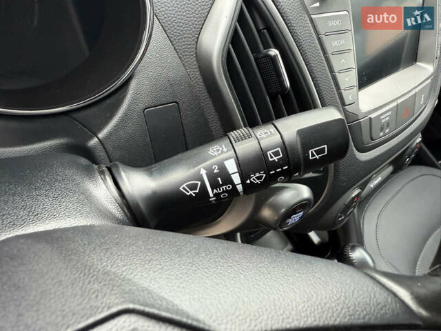 Коричневий Хендай іх35, об'ємом двигуна 2 л та пробігом 211 тис. км за 17400 $, фото 106 на Automoto.ua