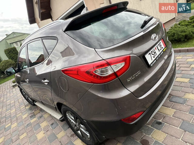 Коричневый Хендай их35, объемом двигателя 2 л и пробегом 223 тыс. км за 14500 $, фото 61 на Automoto.ua