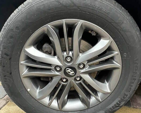 Коричневый Хендай их35, объемом двигателя 2 л и пробегом 223 тыс. км за 14500 $, фото 62 на Automoto.ua