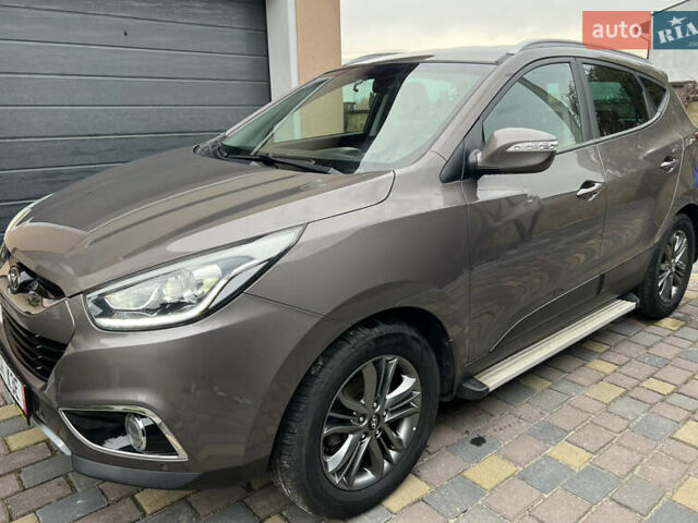 Коричневый Хендай их35, объемом двигателя 2 л и пробегом 223 тыс. км за 14500 $, фото 12 на Automoto.ua