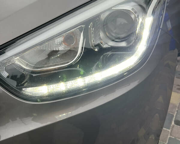 Коричневый Хендай их35, объемом двигателя 2 л и пробегом 223 тыс. км за 14500 $, фото 73 на Automoto.ua