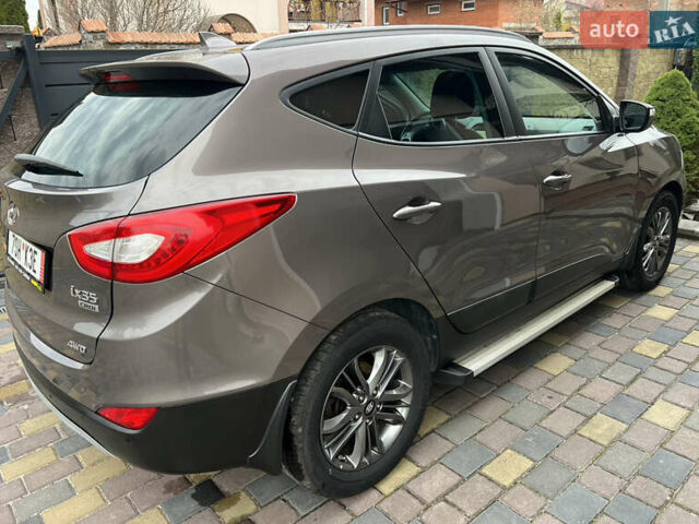 Коричневый Хендай их35, объемом двигателя 2 л и пробегом 223 тыс. км за 14500 $, фото 8 на Automoto.ua