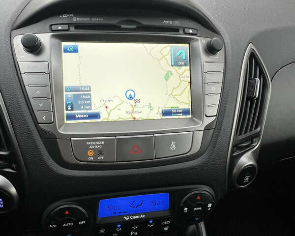 Коричневый Хендай их35, объемом двигателя 2 л и пробегом 223 тыс. км за 14500 $, фото 25 на Automoto.ua