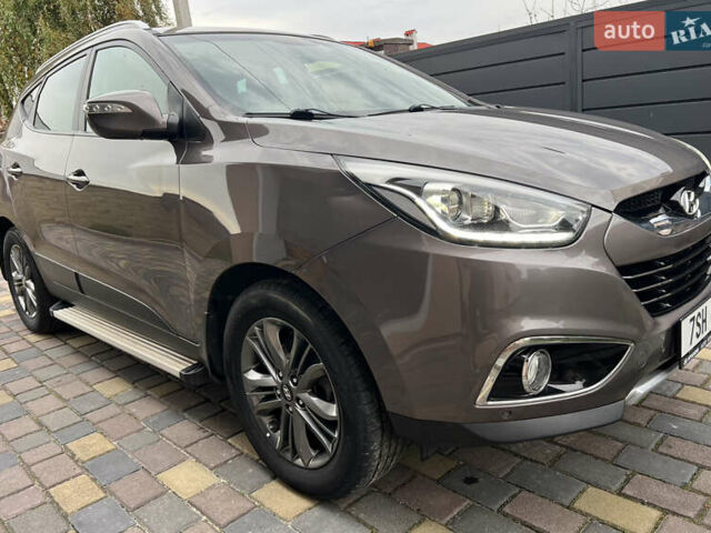 Коричневый Хендай их35, объемом двигателя 2 л и пробегом 223 тыс. км за 14500 $, фото 14 на Automoto.ua