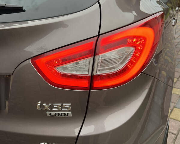 Коричневый Хендай их35, объемом двигателя 2 л и пробегом 223 тыс. км за 14500 $, фото 42 на Automoto.ua