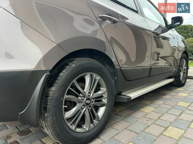 Коричневый Хендай их35, объемом двигателя 2 л и пробегом 223 тыс. км за 14500 $, фото 44 на Automoto.ua