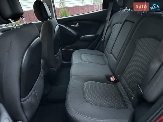 Червоний Хендай іх35, об'ємом двигуна 1.7 л та пробігом 240 тис. км за 10700 $, фото 28 на Automoto.ua