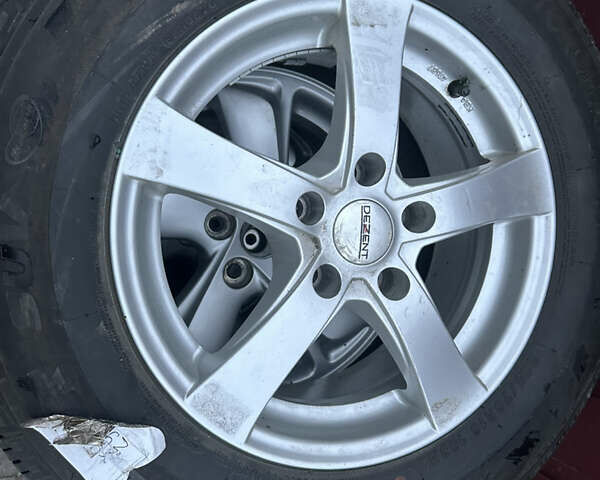 Червоний Хендай іх35, об'ємом двигуна 1.7 л та пробігом 240 тис. км за 10700 $, фото 44 на Automoto.ua