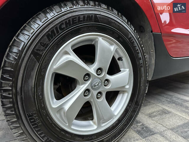 Червоний Хендай іх35, об'ємом двигуна 1.7 л та пробігом 240 тис. км за 10700 $, фото 19 на Automoto.ua