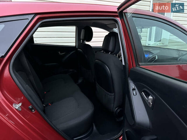 Червоний Хендай іх35, об'ємом двигуна 1.7 л та пробігом 240 тис. км за 10700 $, фото 29 на Automoto.ua