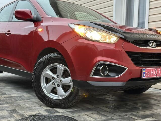 Красный Хендай их35, объемом двигателя 0 л и пробегом 240 тыс. км за 10700 $, фото 9 на Automoto.ua