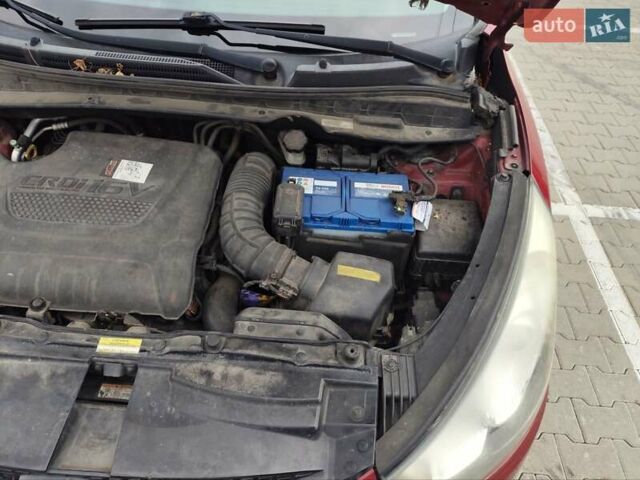 Красный Хендай их35, объемом двигателя 2 л и пробегом 238 тыс. км за 10800 $, фото 23 на Automoto.ua