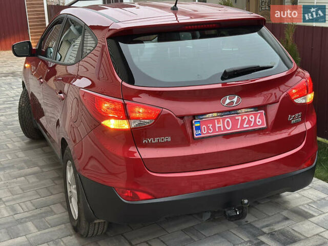 Червоний Хендай іх35, об'ємом двигуна 1.7 л та пробігом 240 тис. км за 10700 $, фото 8 на Automoto.ua