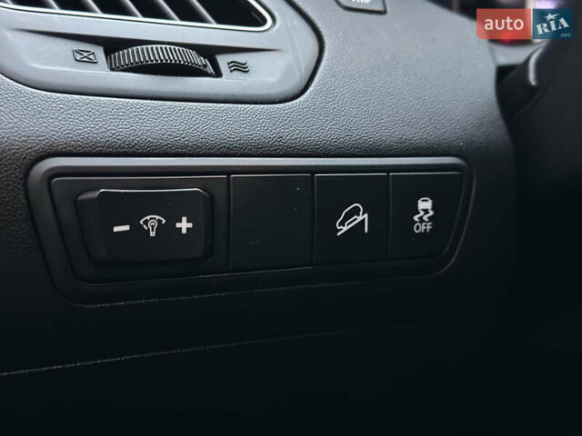 Червоний Хендай іх35, об'ємом двигуна 1.7 л та пробігом 240 тис. км за 10700 $, фото 40 на Automoto.ua