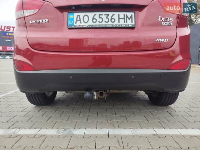 Красный Хендай их35, объемом двигателя 2 л и пробегом 238 тыс. км за 10800 $, фото 19 на Automoto.ua