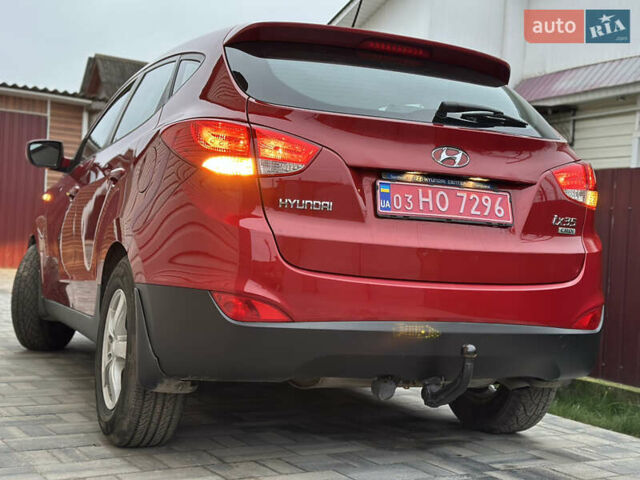 Червоний Хендай іх35, об'ємом двигуна 1.7 л та пробігом 240 тис. км за 10700 $, фото 9 на Automoto.ua