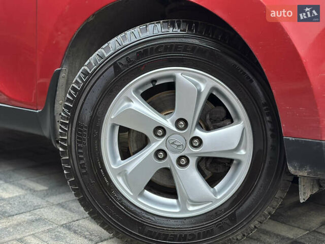 Червоний Хендай іх35, об'ємом двигуна 1.7 л та пробігом 240 тис. км за 10700 $, фото 18 на Automoto.ua