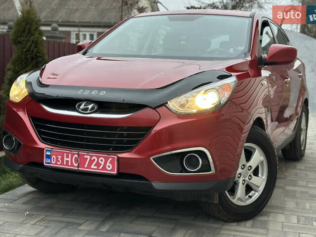 Червоний Хендай іх35, об'ємом двигуна 1.7 л та пробігом 240 тис. км за 10700 $, фото 1 на Automoto.ua