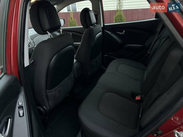 Червоний Хендай іх35, об'ємом двигуна 1.7 л та пробігом 240 тис. км за 10700 $, фото 41 на Automoto.ua