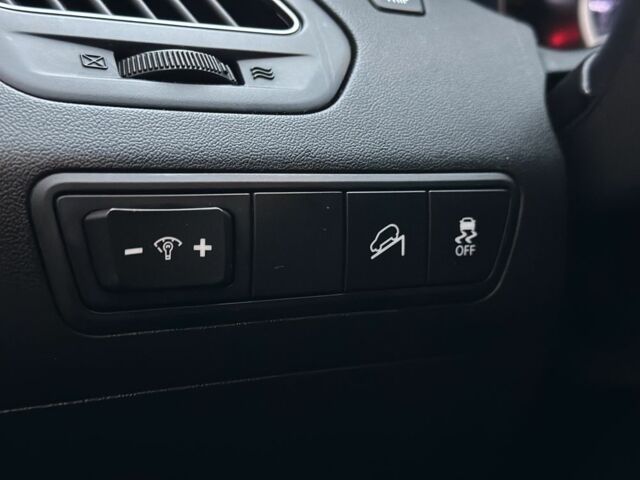 Красный Хендай их35, объемом двигателя 0 л и пробегом 240 тыс. км за 10700 $, фото 18 на Automoto.ua