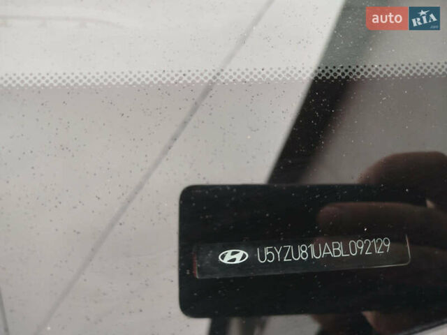 Красный Хендай их35, объемом двигателя 1.7 л и пробегом 170 тыс. км за 10300 $, фото 17 на Automoto.ua