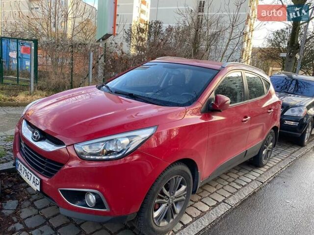 Червоний Хендай іх35, об'ємом двигуна 2 л та пробігом 107 тис. км за 14500 $, фото 3 на Automoto.ua