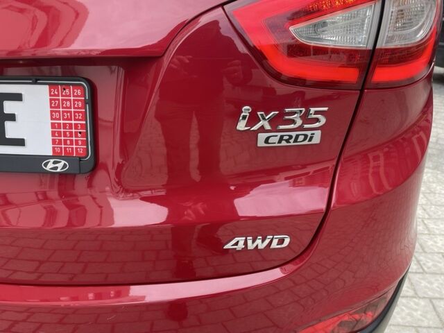 Красный Хендай их35, объемом двигателя 2 л и пробегом 191 тыс. км за 13999 $, фото 14 на Automoto.ua