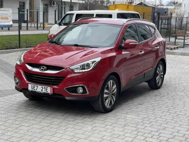 Красный Хендай их35, объемом двигателя 2 л и пробегом 191 тыс. км за 13999 $, фото 8 на Automoto.ua