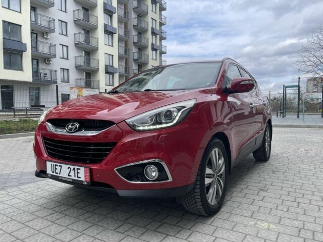 Красный Хендай их35, объемом двигателя 2 л и пробегом 191 тыс. км за 13999 $, фото 1 на Automoto.ua