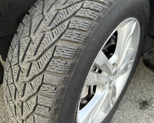 Хендай их35, объемом двигателя 2 л и пробегом 210 тыс. км за 11700 $, фото 16 на Automoto.ua