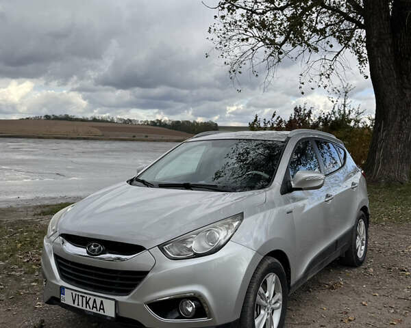 Хендай их35, объемом двигателя 2 л и пробегом 244 тыс. км за 10450 $, фото 2 на Automoto.ua