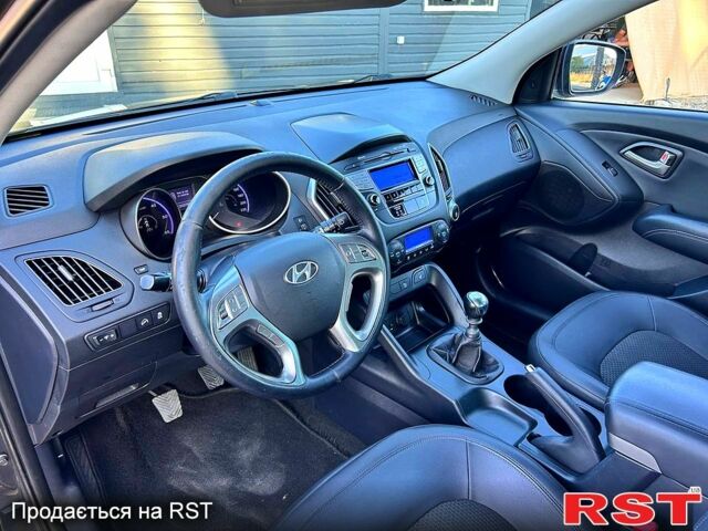 Хендай іх35, об'ємом двигуна 2 л та пробігом 243 тис. км за 10000 $, фото 6 на Automoto.ua