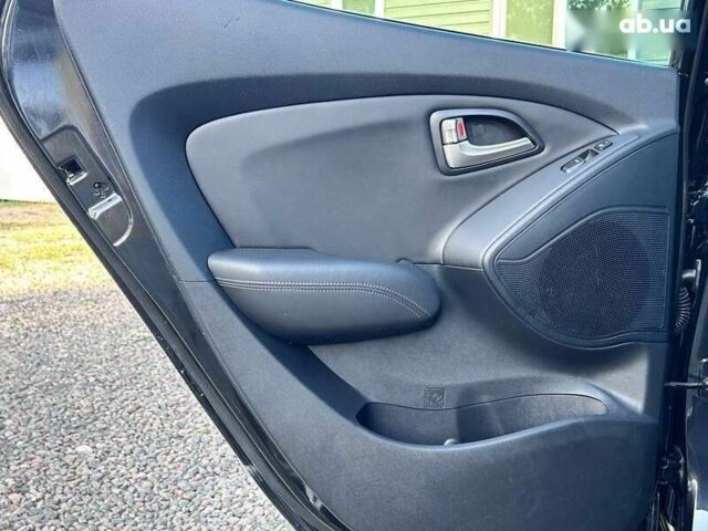 Хендай их35, объемом двигателя 2 л и пробегом 243 тыс. км за 10000 $, фото 27 на Automoto.ua