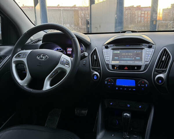 Хендай их35, объемом двигателя 2 л и пробегом 210 тыс. км за 11700 $, фото 24 на Automoto.ua