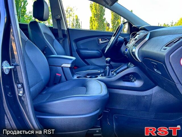 Хендай іх35, об'ємом двигуна 2 л та пробігом 243 тис. км за 10000 $, фото 8 на Automoto.ua