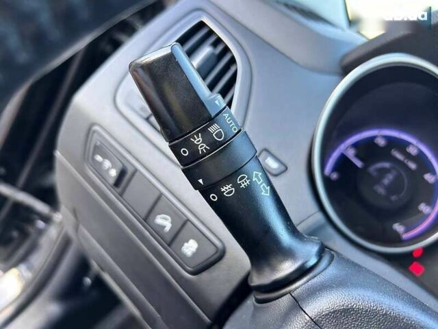 Хендай их35, объемом двигателя 2 л и пробегом 243 тыс. км за 10000 $, фото 20 на Automoto.ua