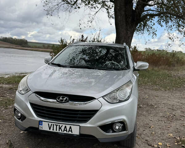 Хендай их35, объемом двигателя 2 л и пробегом 244 тыс. км за 10450 $, фото 3 на Automoto.ua