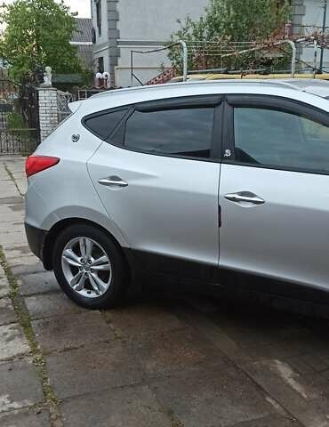 Хендай их35, объемом двигателя 2 л и пробегом 119 тыс. км за 11500 $, фото 4 на Automoto.ua