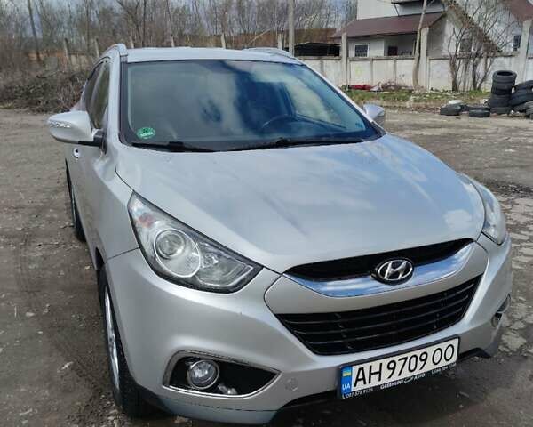 Хендай их35, объемом двигателя 2 л и пробегом 143 тыс. км за 11600 $, фото 2 на Automoto.ua