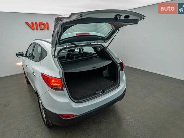 Хендай іх35, об'ємом двигуна 2 л та пробігом 149 тис. км за 11512 $, фото 6 на Automoto.ua