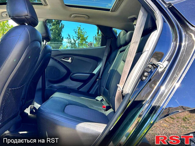 Хендай іх35, об'ємом двигуна 2 л та пробігом 162 тис. км за 10800 $, фото 10 на Automoto.ua