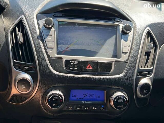 Хендай их35, объемом двигателя 2 л и пробегом 230 тыс. км за 9550 $, фото 12 на Automoto.ua