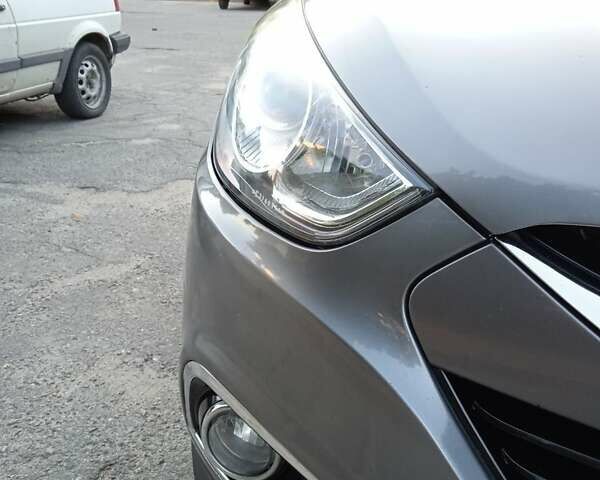 Хендай их35, объемом двигателя 2 л и пробегом 128 тыс. км за 11000 $, фото 10 на Automoto.ua