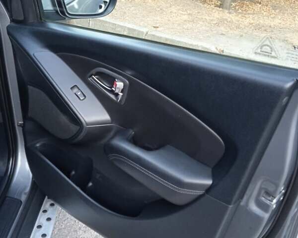 Хендай их35, объемом двигателя 2 л и пробегом 128 тыс. км за 11000 $, фото 15 на Automoto.ua