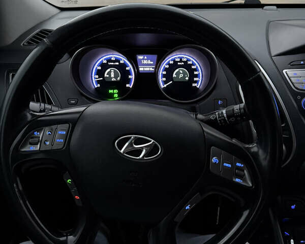 Хендай их35, объемом двигателя 2 л и пробегом 165 тыс. км за 11100 $, фото 12 на Automoto.ua